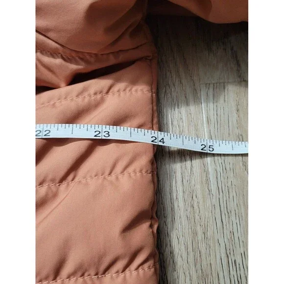 Columbia Women's Puffer Jacket in Peach with Faux Fur Hood - Picture 10 of 10